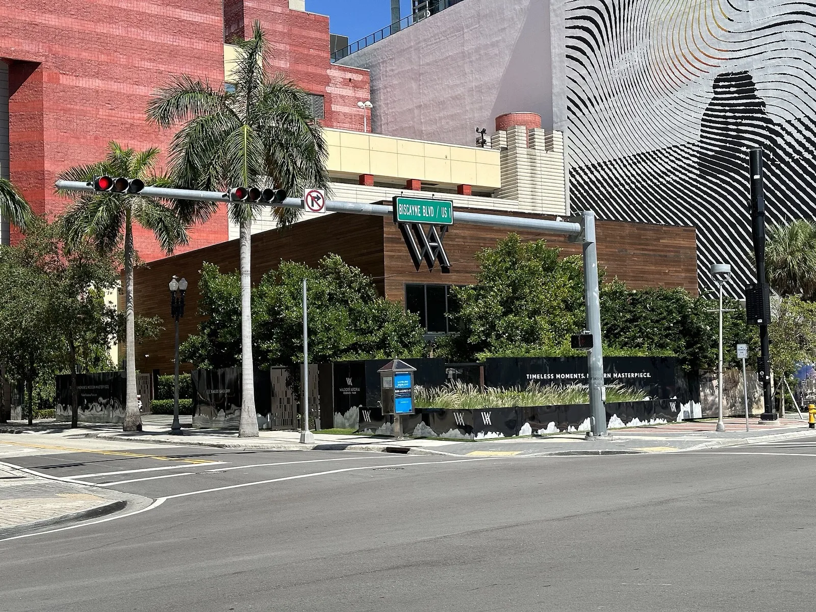 Commercial property for sale in Miami — downtown Miami commercial building